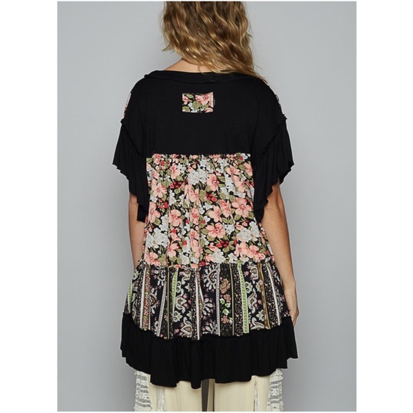 Floral Black Women's Top - Picture 3 of 4